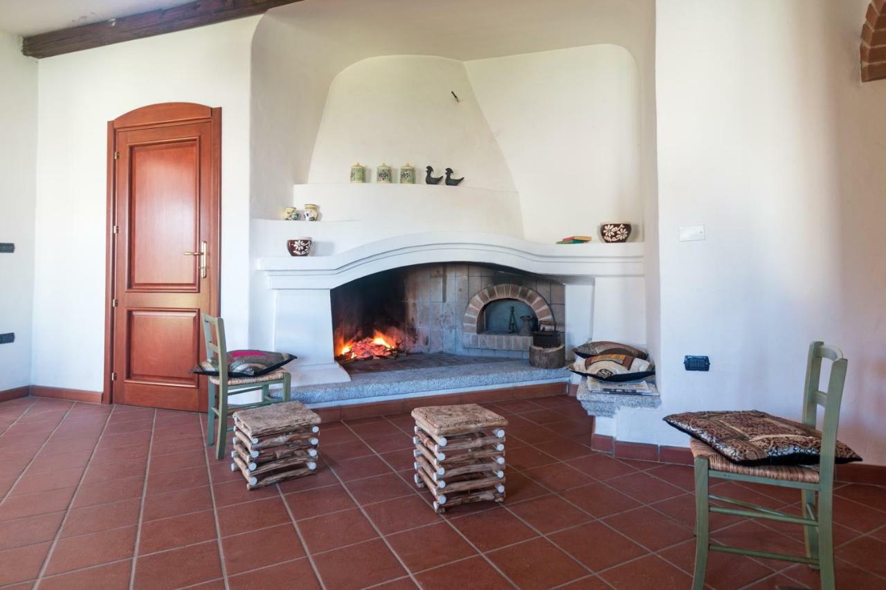 Villa Corrasi Oliena Luxury Buitenkant foto