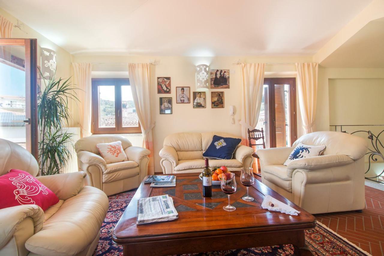 Villa Corrasi Oliena Luxury Buitenkant foto