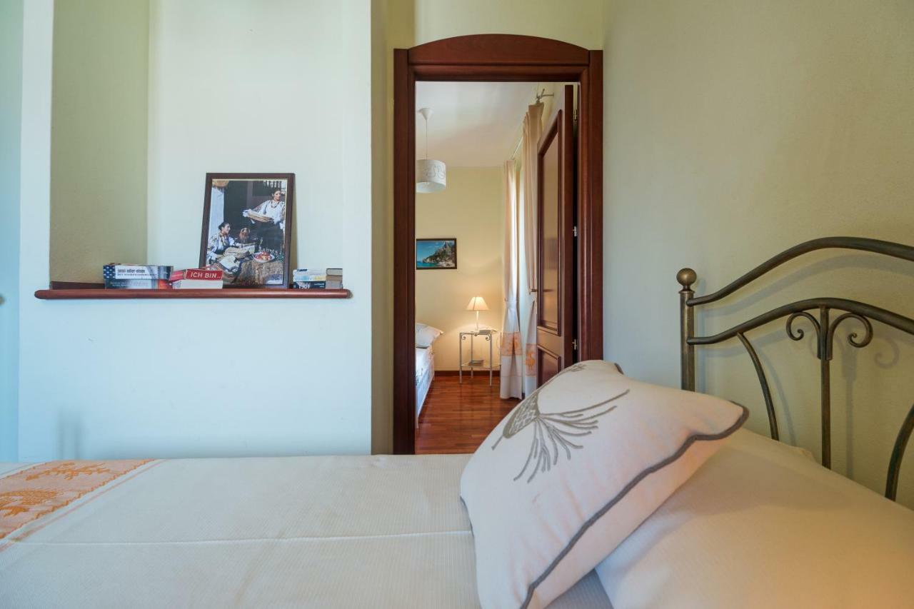 Villa Corrasi Oliena Luxury Buitenkant foto