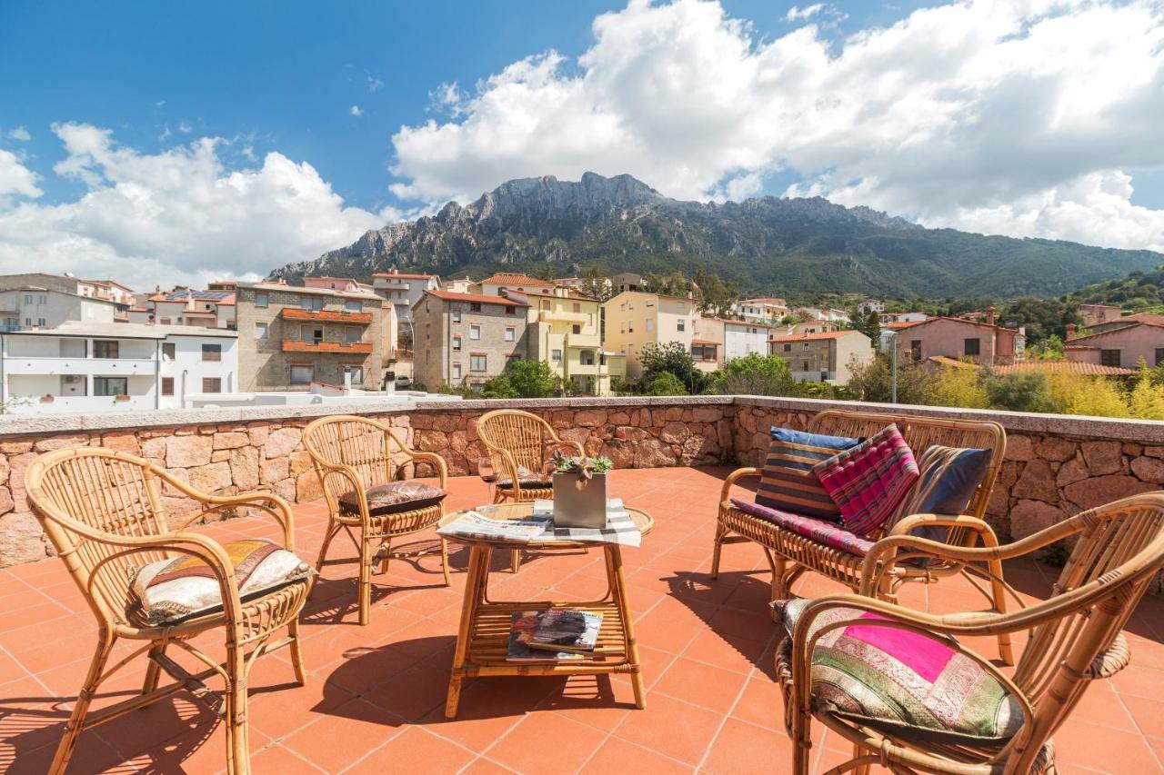 Villa Corrasi Oliena Luxury Buitenkant foto