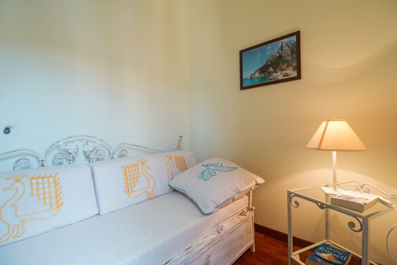 Villa Corrasi Oliena Luxury Buitenkant foto