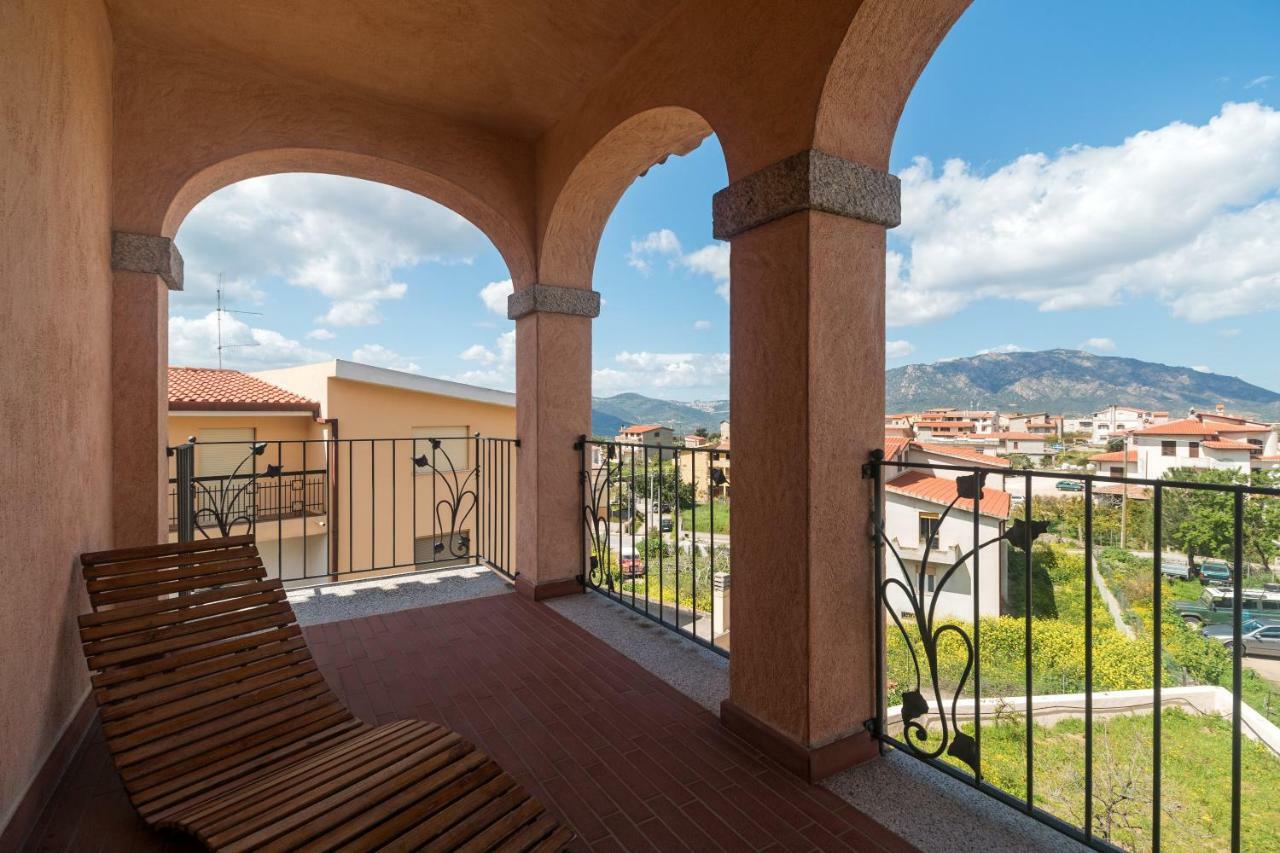 Villa Corrasi Oliena Luxury Buitenkant foto