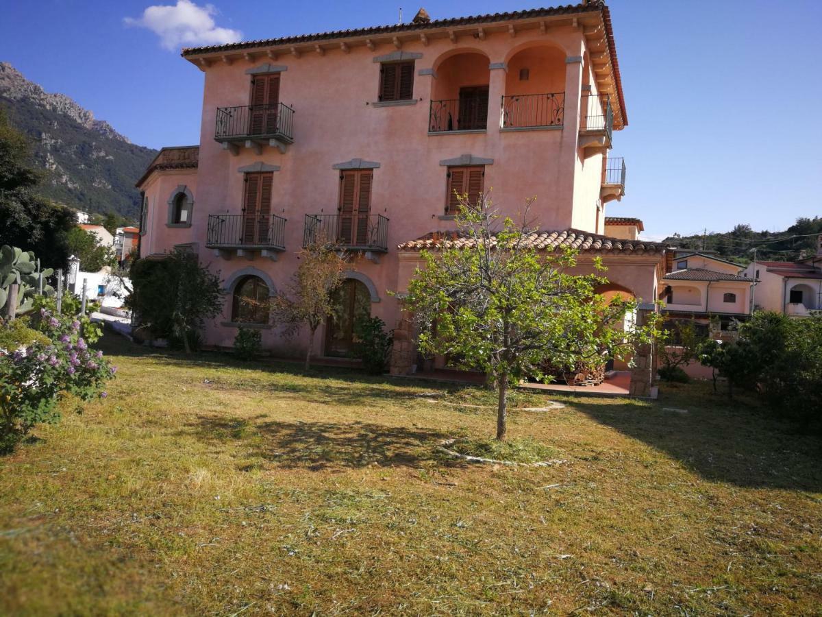 Villa Corrasi Oliena Luxury Buitenkant foto